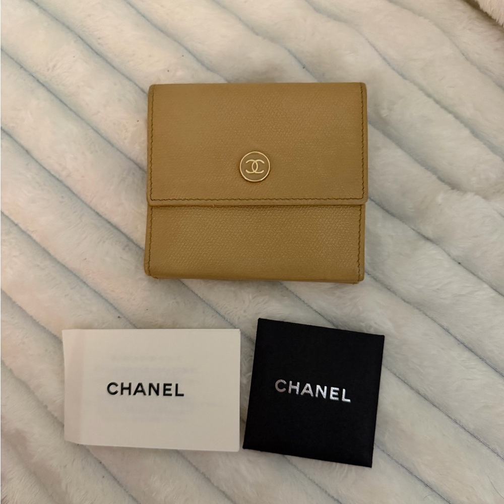 CHANEL Compact Caviar Coco Button Trifold Wallet